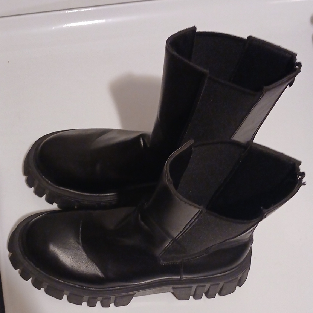 Women's Black Patent Leather Boots
